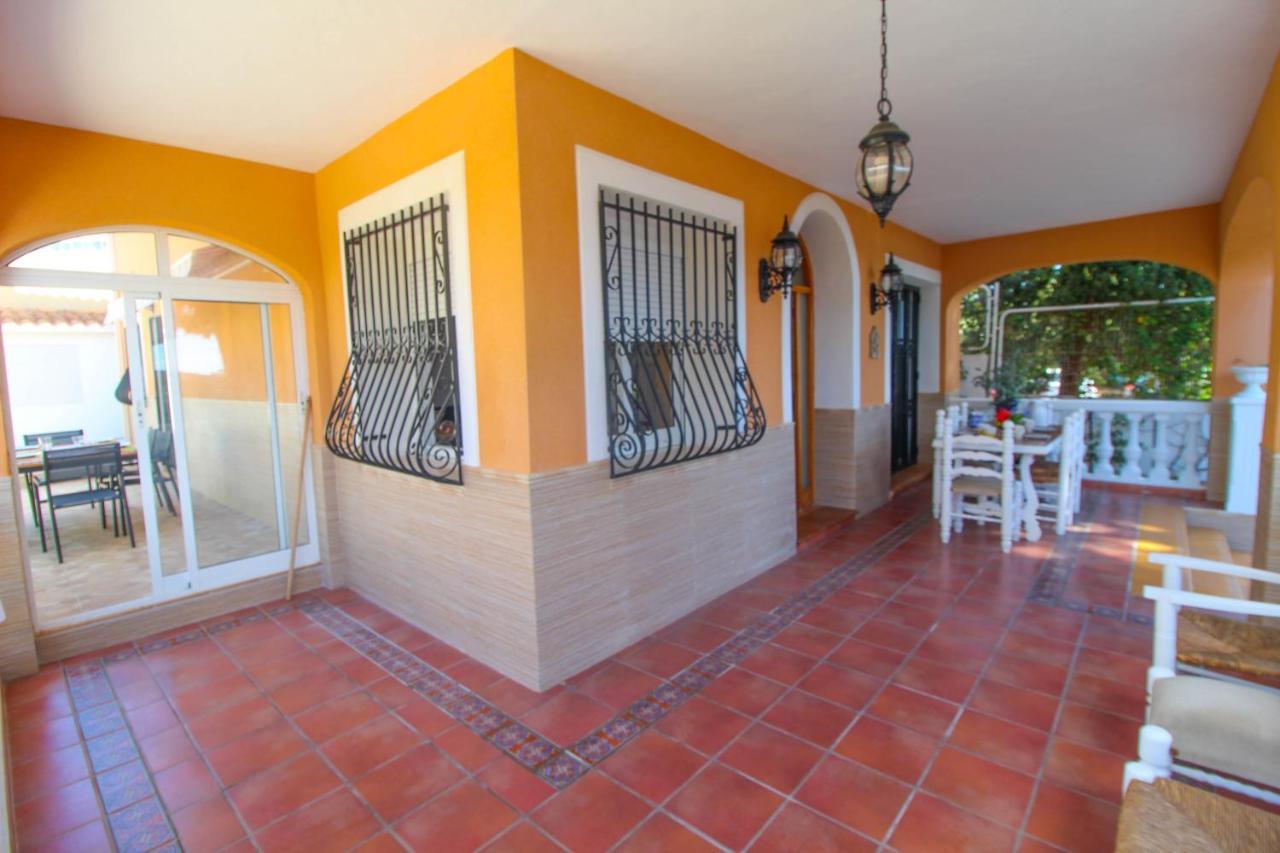 Great Villa, Sea Views, 20 Secs Walk To The Beach, Bbq, 9 People, 5 Mins Car From Alicante City Center, Sailing Club 3 Mins Walk Zewnętrze zdjęcie