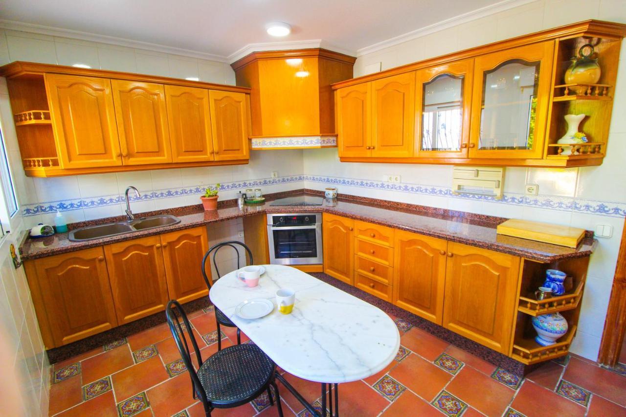 Great Villa, Sea Views, 20 Secs Walk To The Beach, Bbq, 9 People, 5 Mins Car From Alicante City Center, Sailing Club 3 Mins Walk Zewnętrze zdjęcie