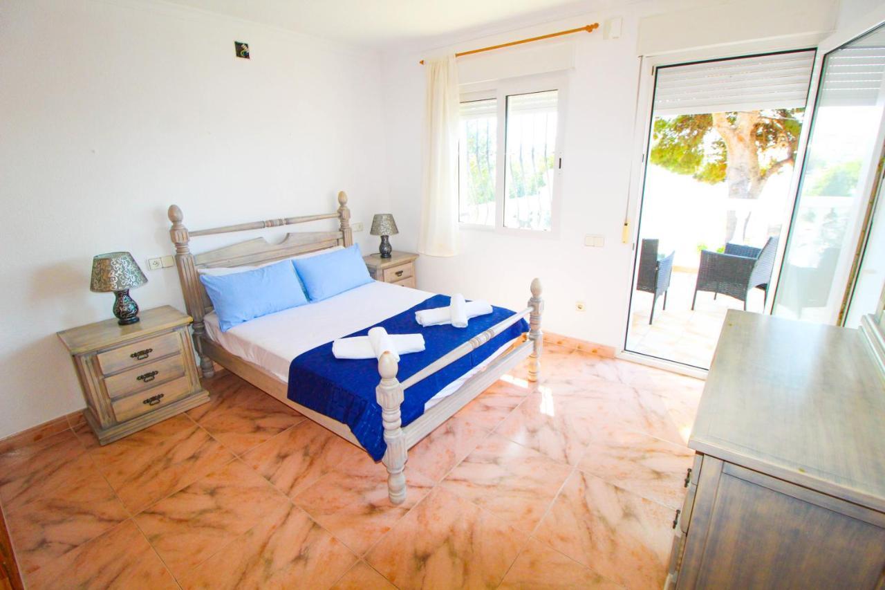 Great Villa, Sea Views, 20 Secs Walk To The Beach, Bbq, 9 People, 5 Mins Car From Alicante City Center, Sailing Club 3 Mins Walk Zewnętrze zdjęcie